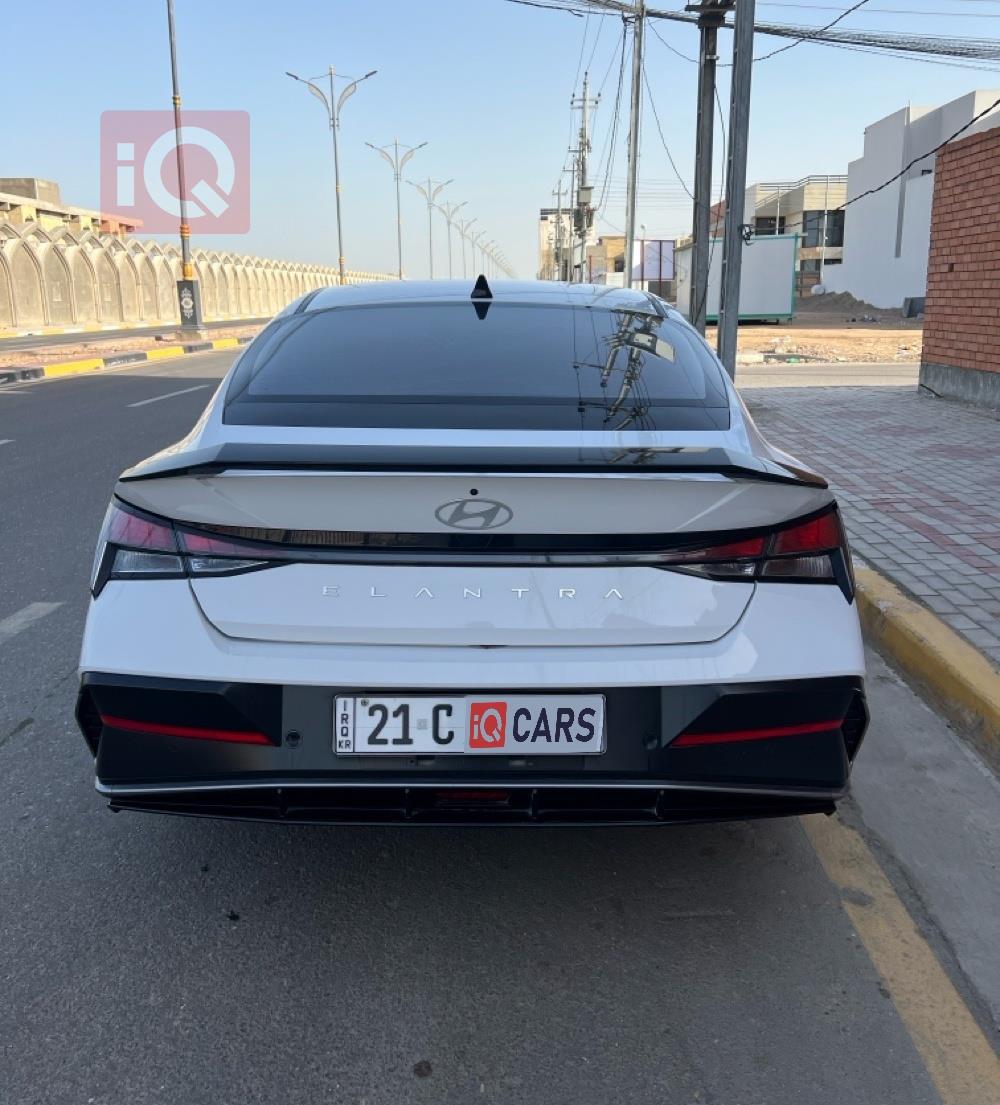 هيونداي النترا